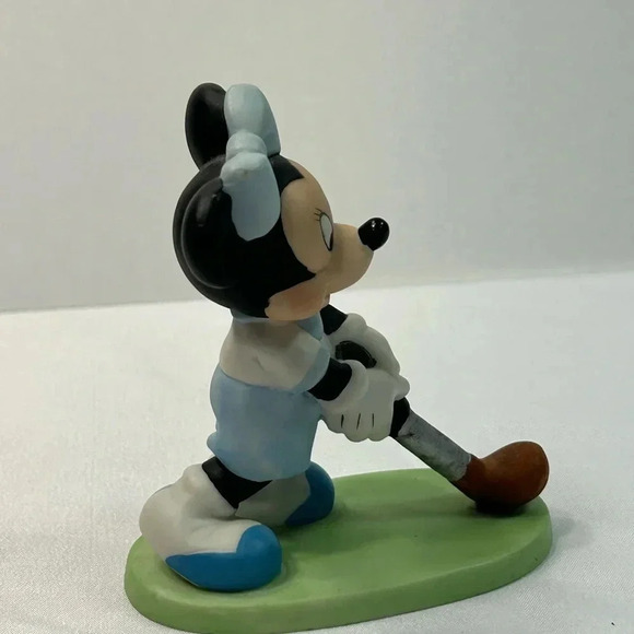 Walt Disney World Sri Lanka Minnie Mouse - Golfing  Porcelain Figurine. - Picture 6 of 11